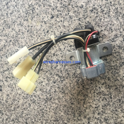 relè automobilistico del dispositivo d'avviamento di Isuzu Fuse Relay Box 1825530391 di sicurezza 24V